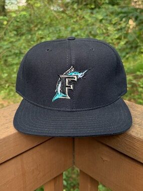 Vintage New Era Florida Marlins Snapback Hat Black MLB Baseball Deadstock